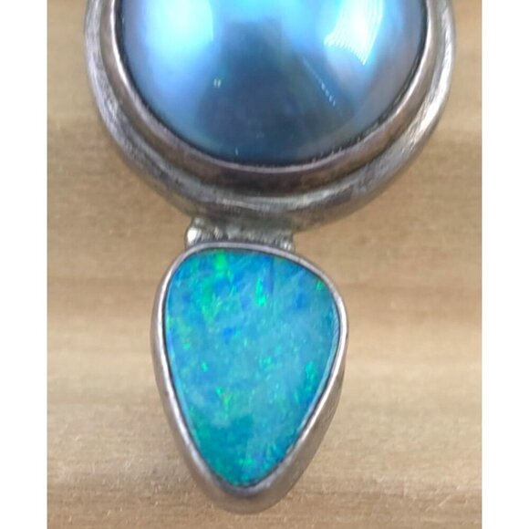 Vintage Sterling Silver Pendant Blue Pearl & Opal Artisan Intricate Engravings - Picture 6 of 8